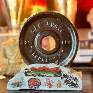 Dan Lori graffiti Brooklyn old school paperweight Gym display